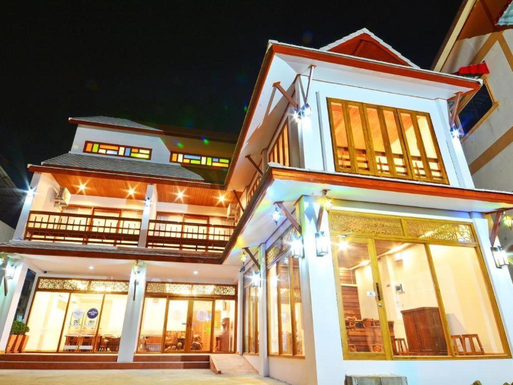 Hotel The Indigo House Phrae Exterior foto